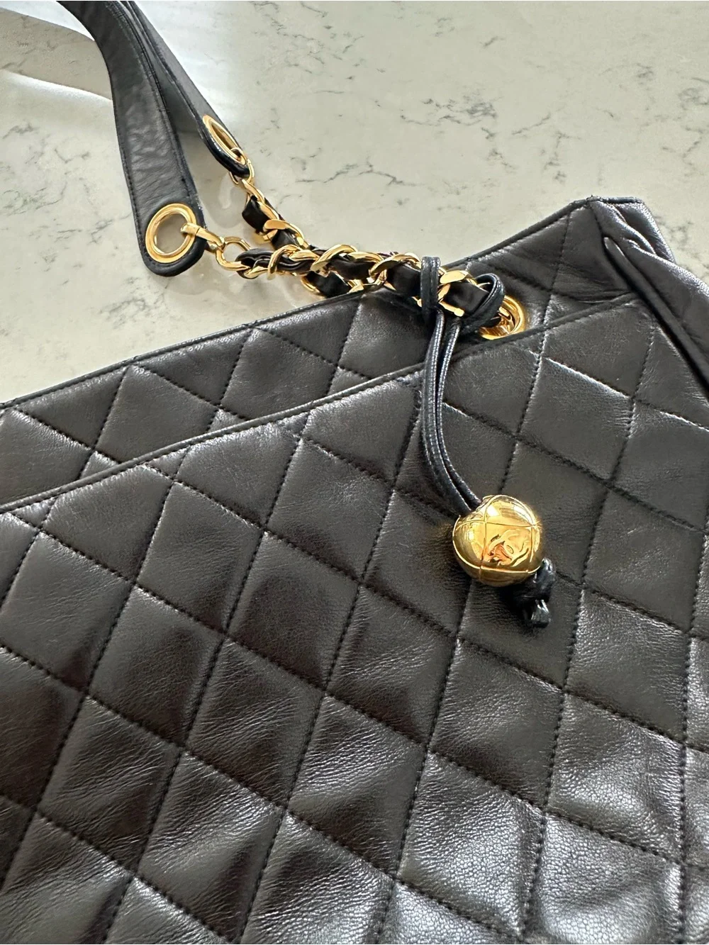 Vintage authentic Chanel Quilted Leather Shoulder Bag with Gold Chain Detail